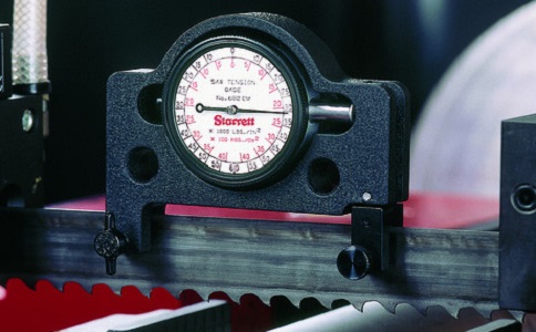 湘西锯切钛合金用双金属带锯条还是硬质合金带锯条？